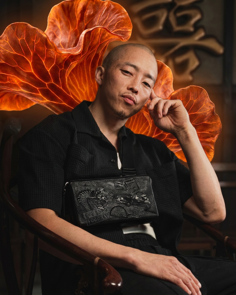 MR LEE